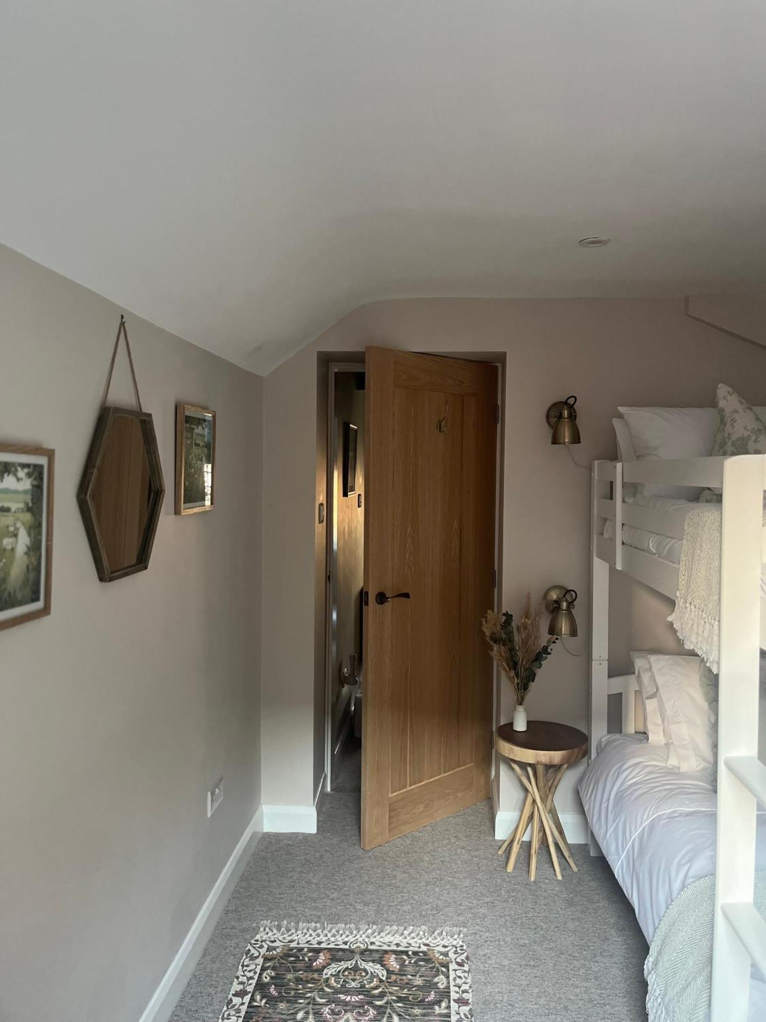Posh Little Cottage Llangollen Bagian luar foto