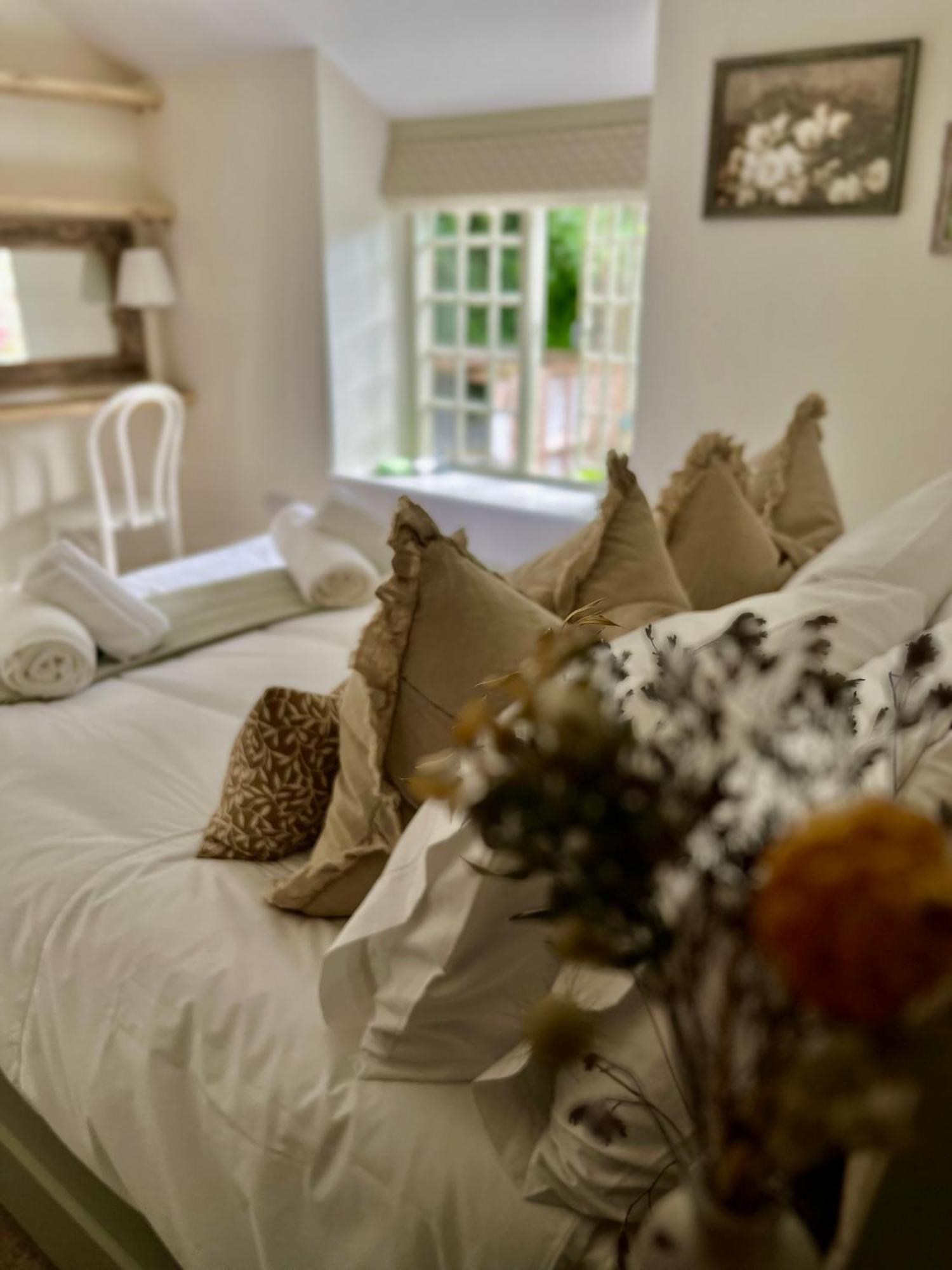 Posh Little Cottage Llangollen Bagian luar foto